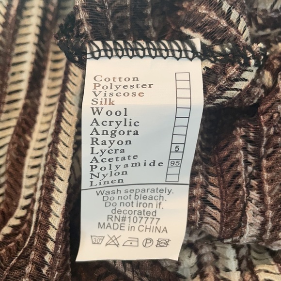 Woman’s top - Picture 4 of 6